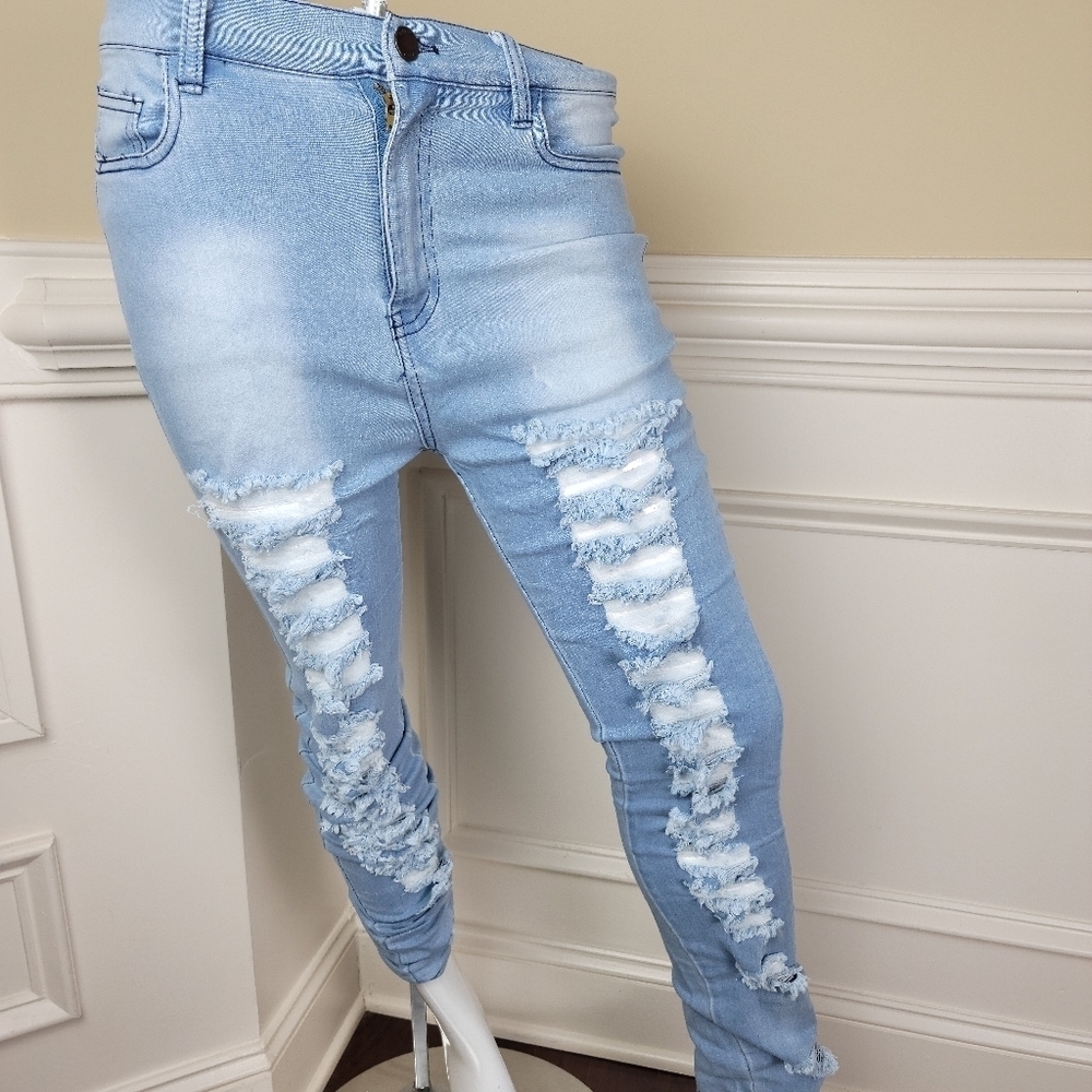 DAISY‎ ripped distressed stonewash jeans